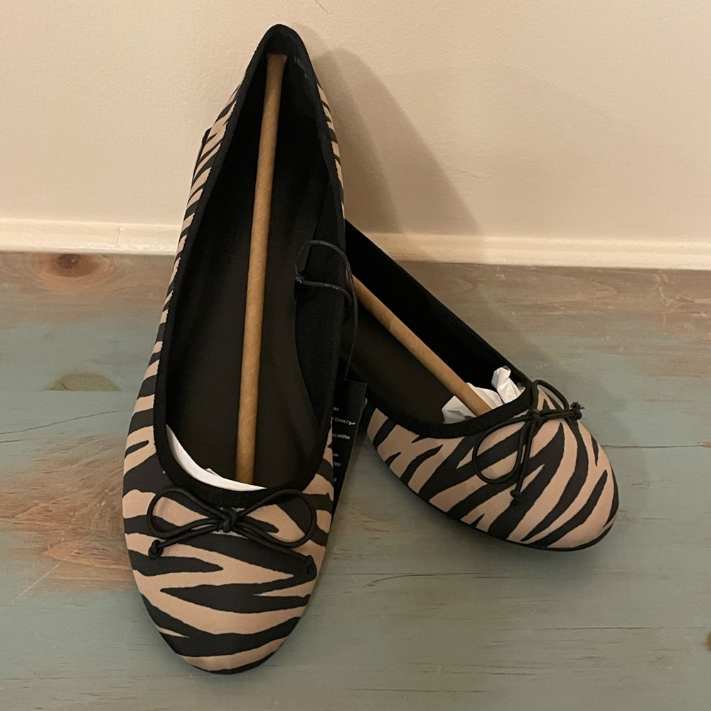 NEW Bee Zebra-Print Ballerina Flats